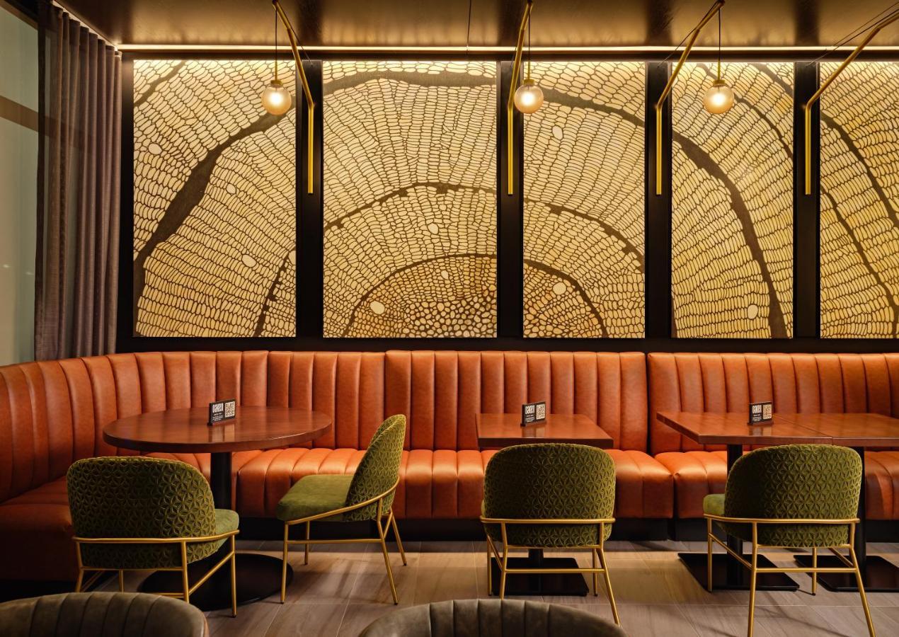 The Forester, A Hyatt Place Lake Forest